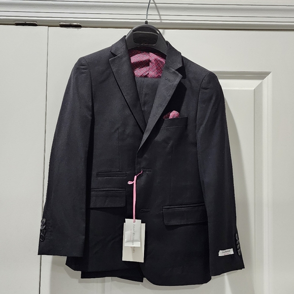 NWT Isaac Mizrahi NY Boys Black Suit